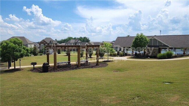 Building Photo - 4579 Silver Oak Dr SW
