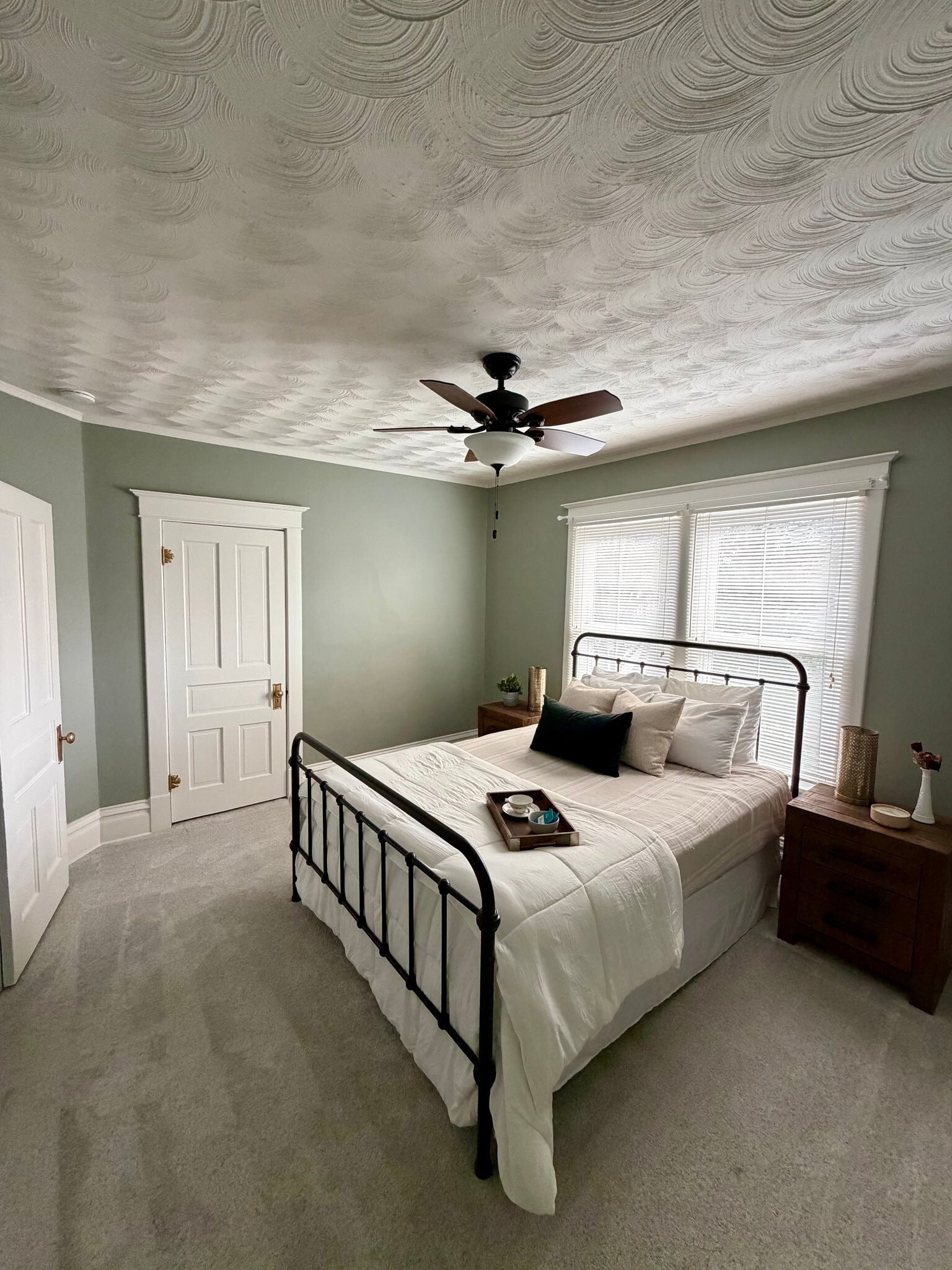 Building Photo - 34 Hereford St