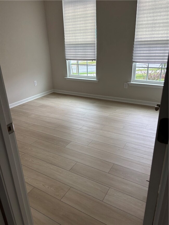 Building Photo - 102 Penrose Cir