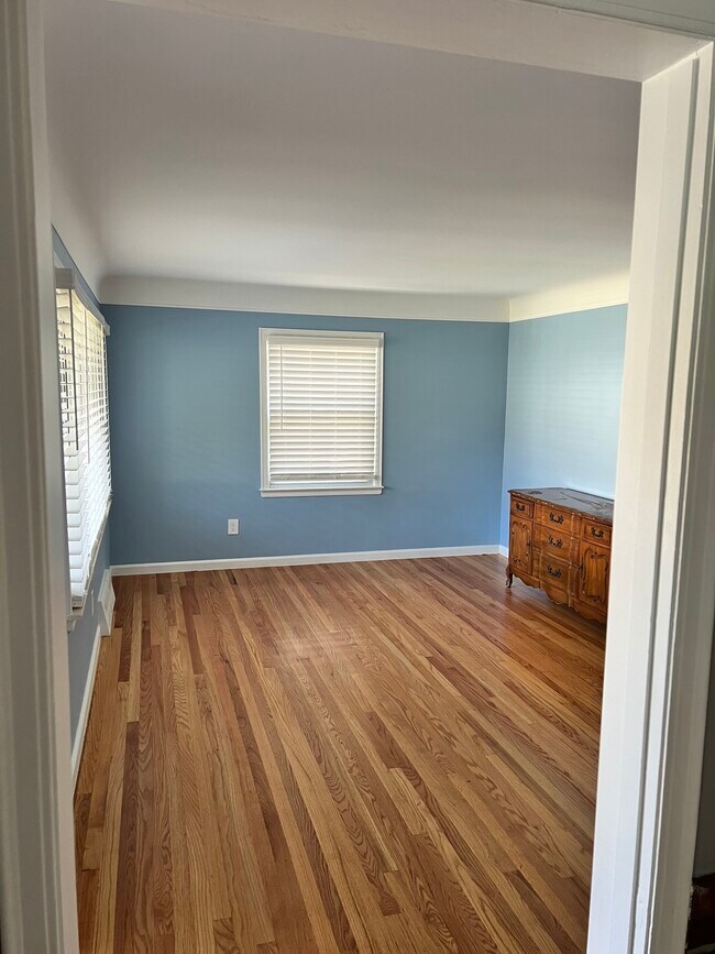 Living rm - 23501 Geneva St