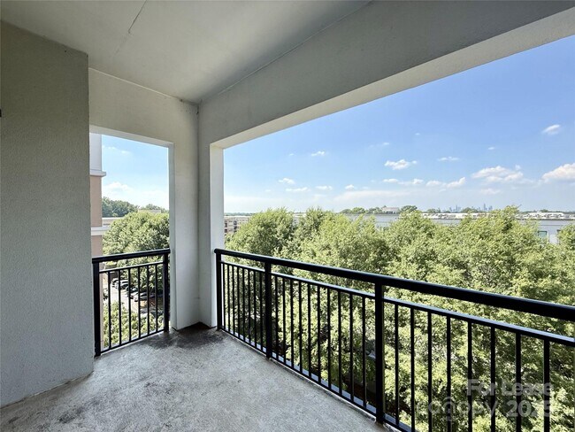 Building Photo - 4625 Piedmont Row Dr