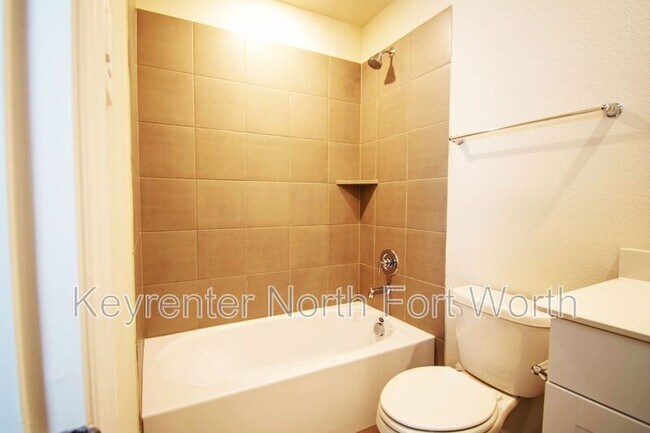 Building Photo - 2106 Dunbar Dr