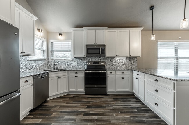 Building Photo - 222 Sand Flat Ln