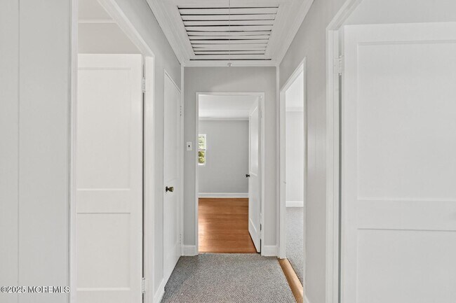 Building Photo - 565 Prospect Ave
