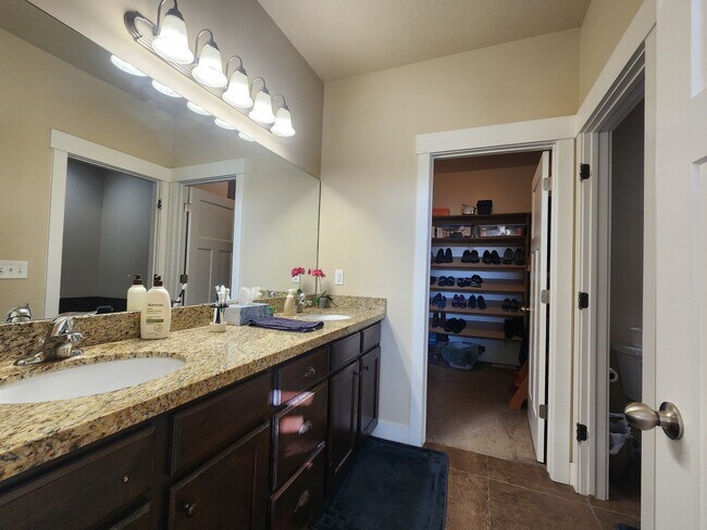 Building Photo - 11638 Winford Dr