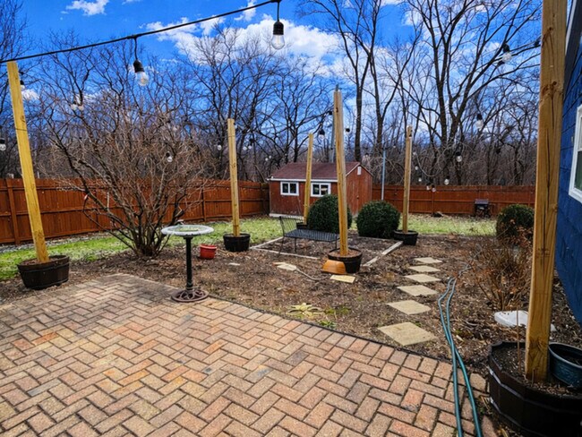 Building Photo - 5508 S Stough St