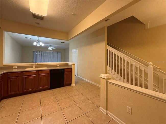 Building Photo - 2865 Polana St