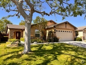Building Photo - SOUTHWEST BAKERSFIELD