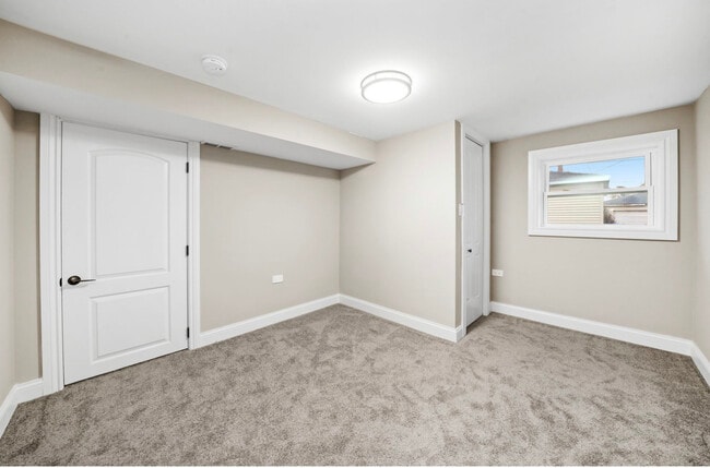 Building Photo - 9347 S Luella Ave