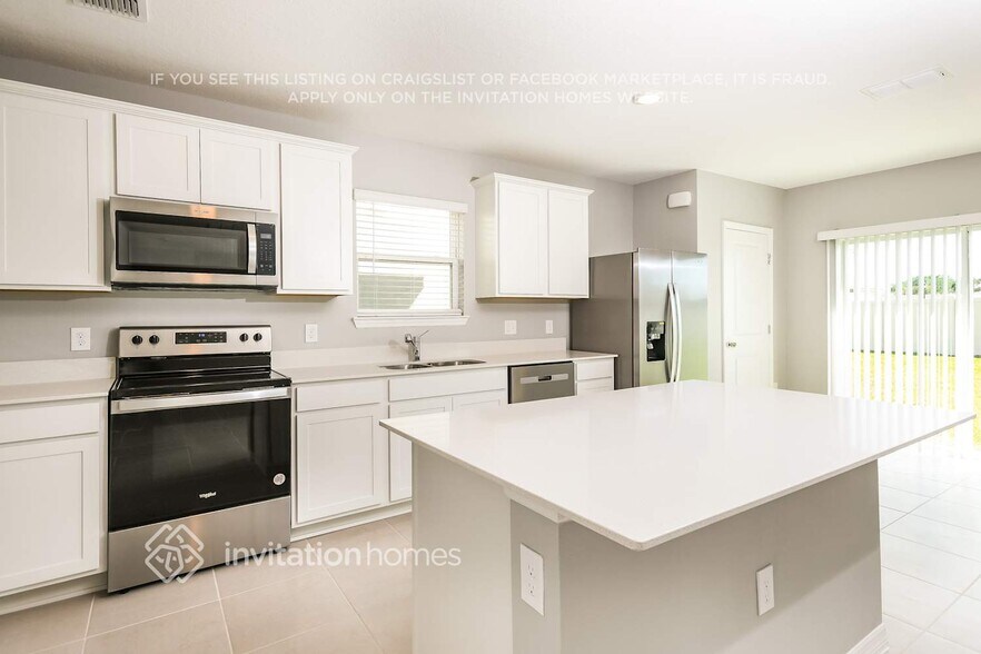 Building Photo - 228 Woodsage Pl