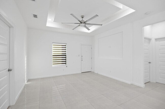 Building Photo - 3508 S Dominique Dr