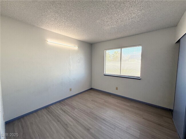 Building Photo - 5876 Filmore Ave