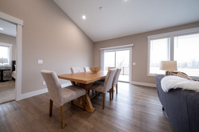 Building Photo - 26391 Preserve Dr