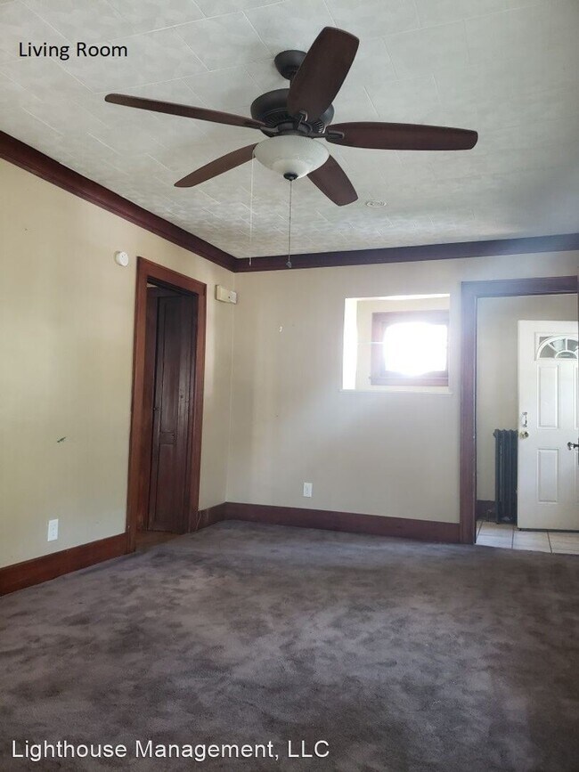 Building Photo - 3 br, 1 bath House - 682 Parsells Ave.
