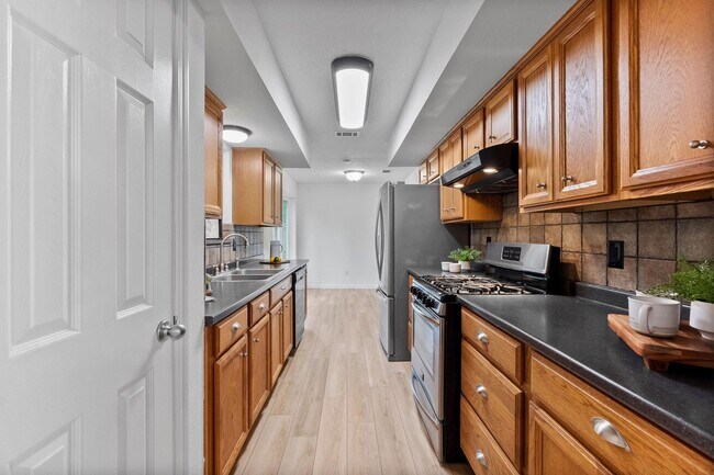 Building Photo - 21710 Glenbranch Dr