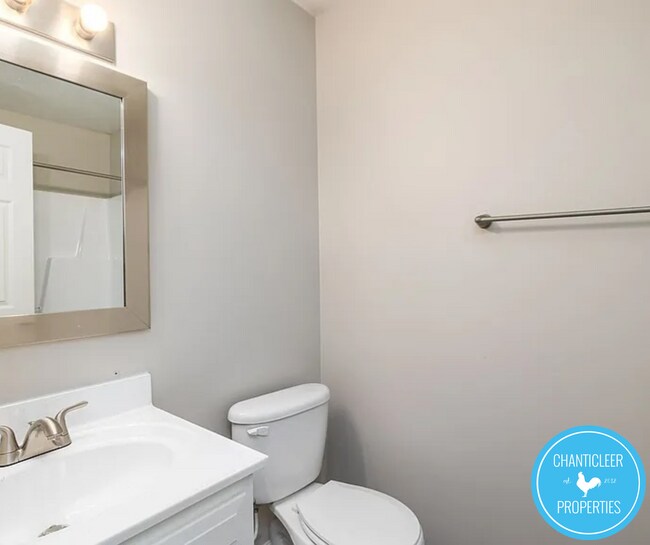 Building Photo - 1041 W Barton St