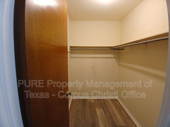 Building Photo - 5001 Middlecoff Cir