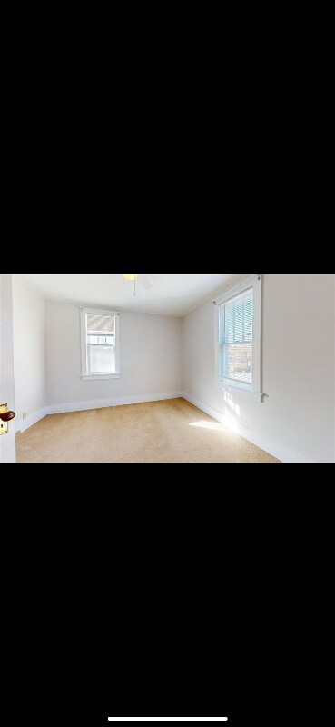 Building Photo - 708 N Ash St