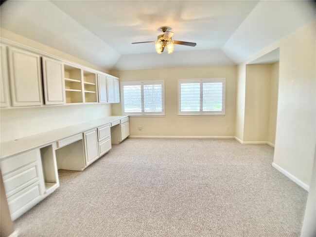 Building Photo - 8431 Big Bend Dr