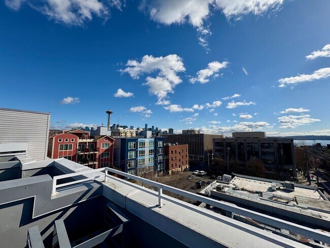Building Photo - Uptown Condominiums - Lower Queen Anne