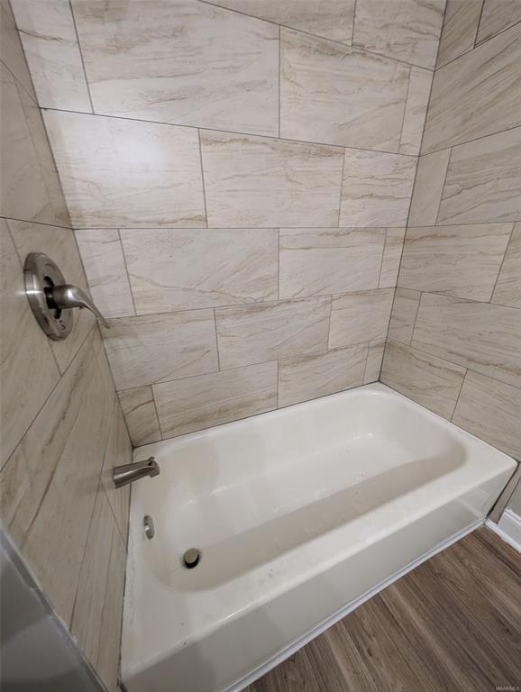 Building Photo - 2125 Edinburgh Dr