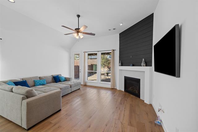 Building Photo - 2130 Sun Meadow Dr