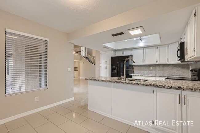 Building Photo - 5337 W Desert Hills Dr