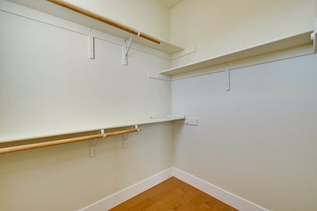 Building Photo - Amazing 3 Bed, 3 Bath Home in Sunnyvale near Seven Seas Park