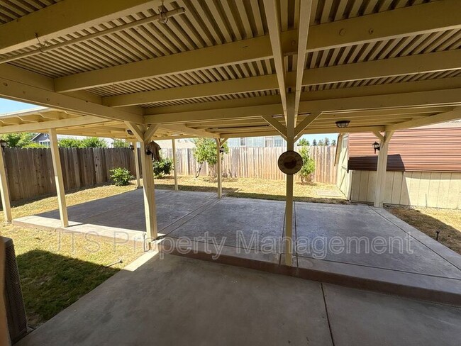 Building Photo - 3709 Lily Hill Ct