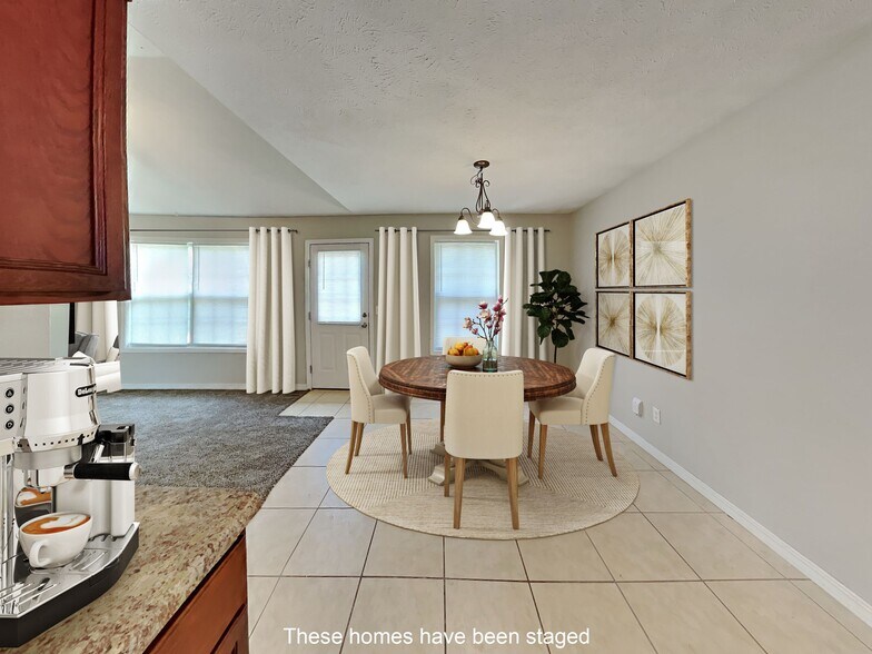 Building Photo - 624 S Mahn Ave