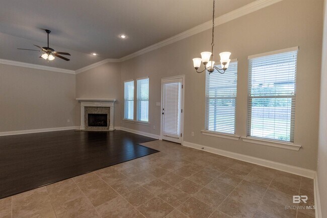Building Photo - 660 Turquoise Dr