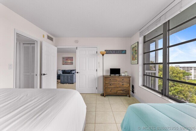 Building Photo - 3051 N Course Dr