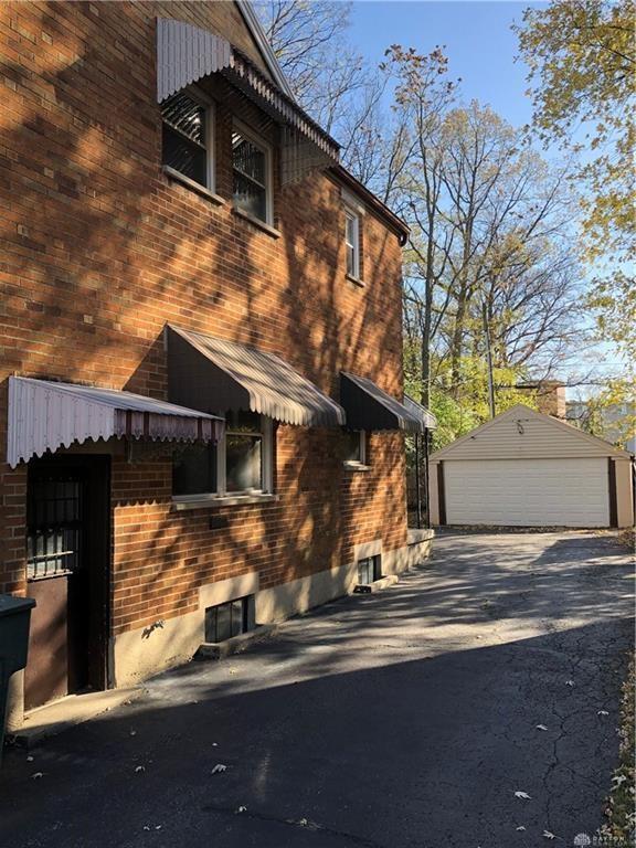 Building Photo - 2 bedroom duplex