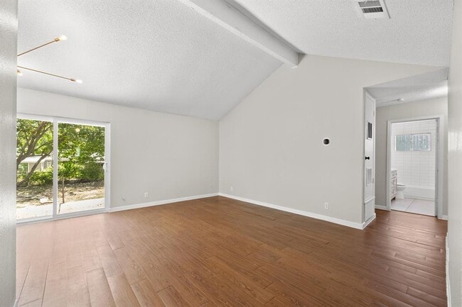 Building Photo - 6109 Glen Meadow Dr