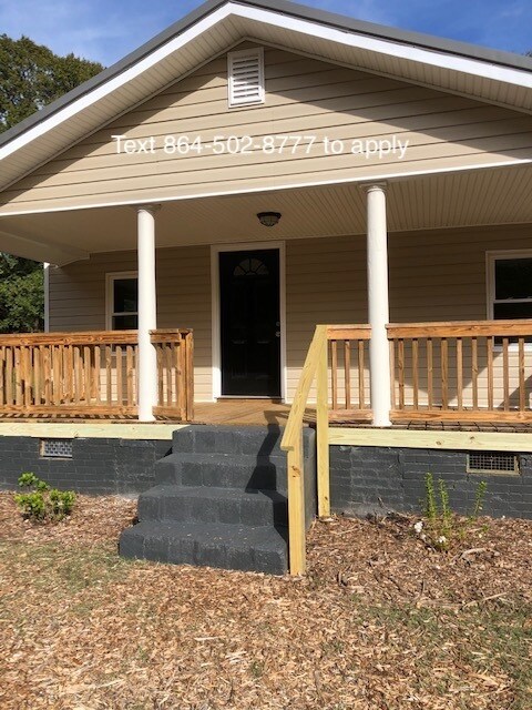 Rocking chair front porch - 1910 Martin Ave