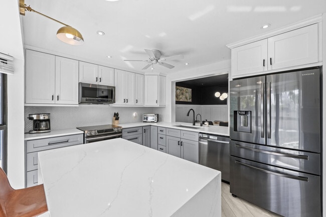 Building Photo - 13400 Bedford Mews Ct