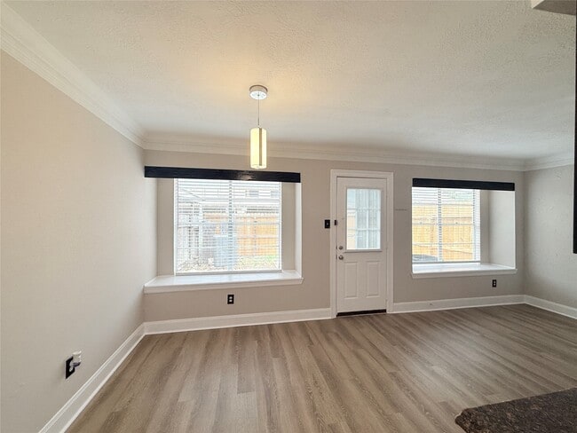 Building Photo - 6387 S Briar Bayou Dr