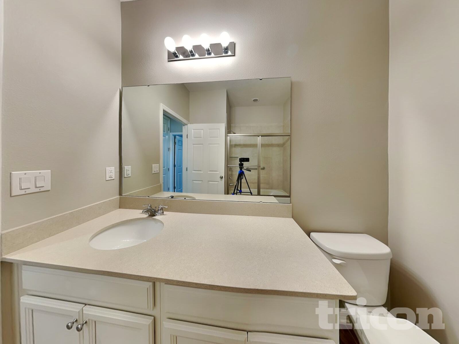 Building Photo - 2361 Sanderling St