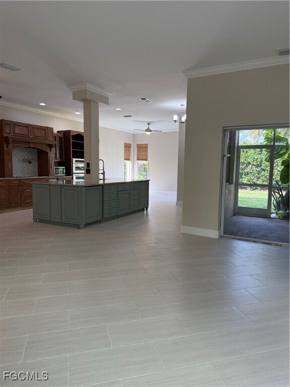 Building Photo - 8689 Spring Mountain Way