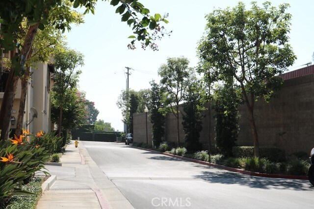 Building Photo - 255 E Santa Fe Ct
