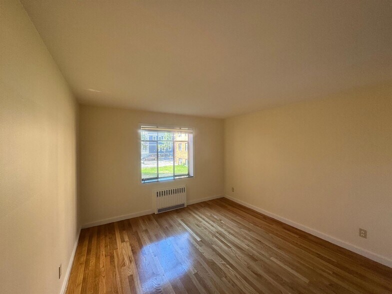 Building Photo - 286 Massachusetts Ave