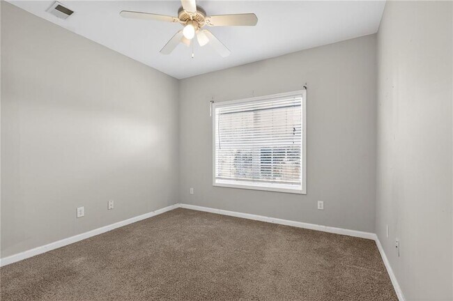 Building Photo - 1136 Mason Lee Ave SE