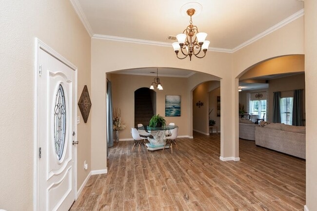 Building Photo - 6805 Aquarius