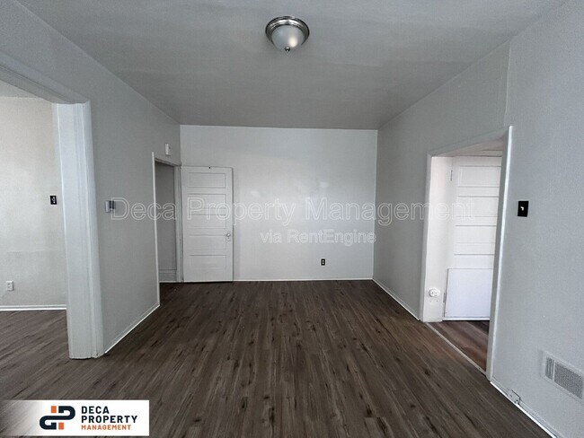 Building Photo - 3226 Utah St