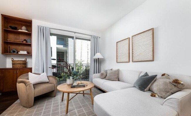 Building Photo - 4060 Glencoe Ave