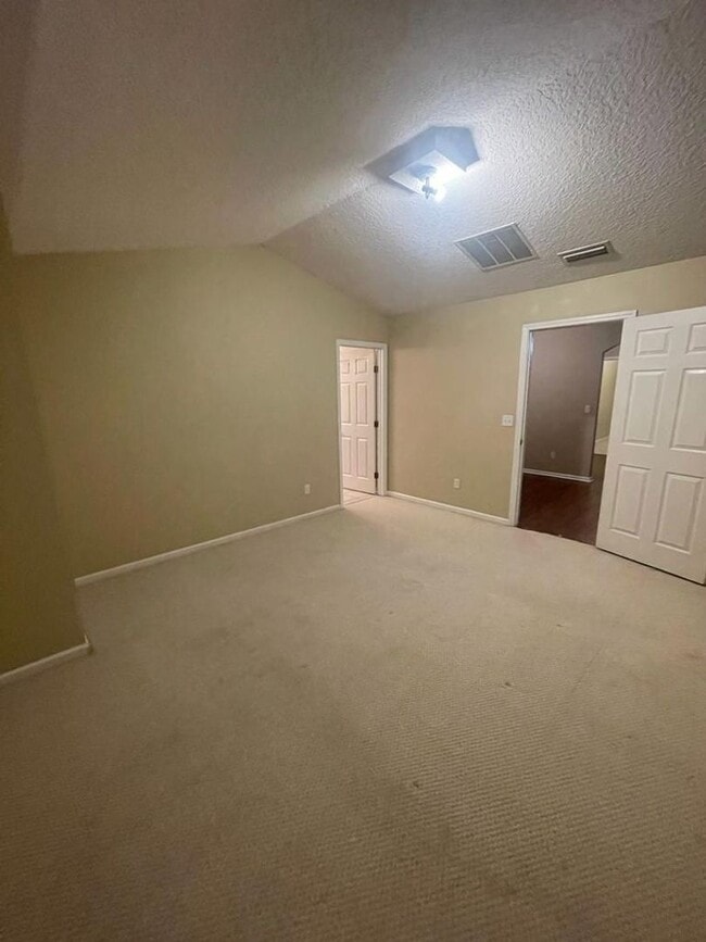 Building Photo - MOVE IN SPECIAL!!!   2 BEDROOM 2 BATHS JAC...