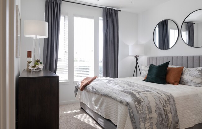 Building Photo - 3972 E Evans Ave