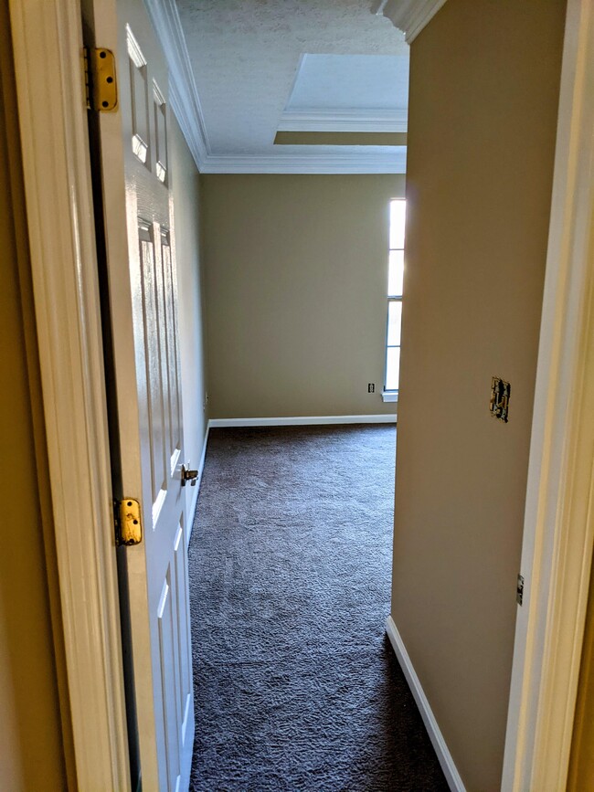 Building Photo - 5618 Bruns Dr