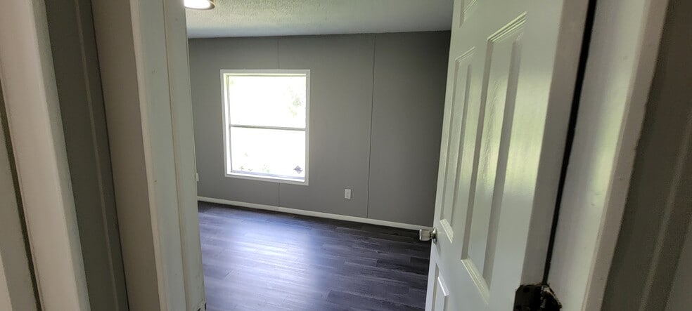 Bedroom 3 - 23047 Cactus Rd