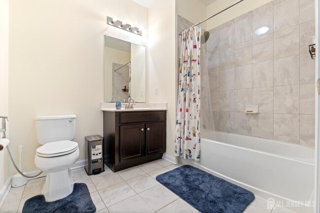 Building Photo - 917 Campbell St